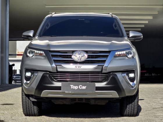 TOYOTA HILUX SW4 2.8 SR 4X4 16V TURBO INTERCOOLER DIESEL 4P AUTOMÁTICO